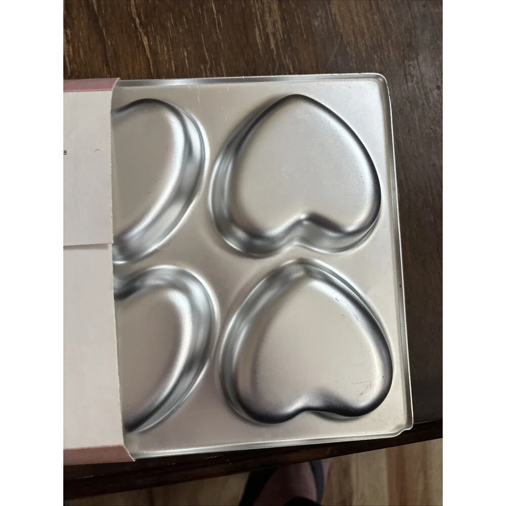 Vintage Wilton Heart Mini cake Pan Set Of 2 Aluminum Cake Baking Pans New